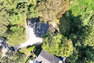380 Thornwood Dr, Atlanta, GA 30328 - Photo 34