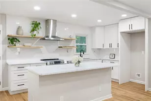 380 Thornwood Dr, Atlanta, GA 30328 - Photo 2