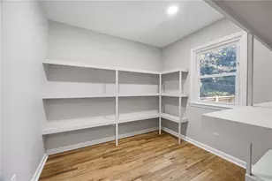 380 Thornwood Dr, Atlanta, GA 30328 - Photo 18