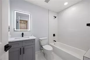 380 Thornwood Dr, Atlanta, GA 30328 - Photo 24