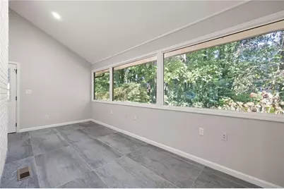 380 Thornwood Drive, Atlanta, GA 30328 - Photo 20