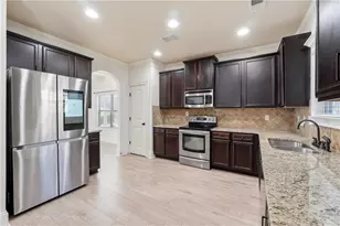 4227 Meadow Wind Dr, Snellville, GA 30039 - Photo 2