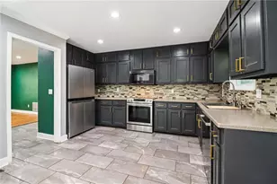 925 Dogwood Park Dr, Lawrenceville, GA 30046 - Photo 10