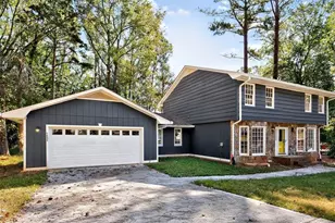 1690 Briarbend Ct, Stone Mountain, GA 30088 - Photo 2