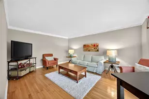 1690 Briarbend Ct, Stone Mountain, GA 30088 - Photo 4