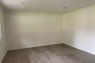 8845 Ashwood Dr, Riverdale, GA 30274 - Photo 4