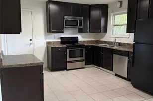 8845 Ashwood Dr, Riverdale, GA 30274 - Photo 6