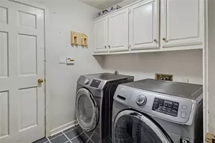 210 Hanarry Dr, Lawrenceville, GA 30046 - Photo 32