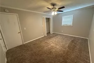 727 S Carter Dr, Jonesboro, GA 30236 - Photo 16