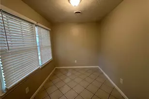 727 S Carter Dr, Jonesboro, GA 30236 - Photo 10