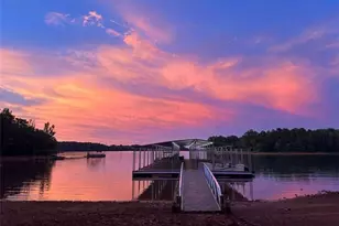 151 South Pointe Dr, Hartwell, GA 30643 - Photo 2