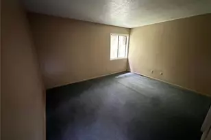 5914 Sutcliff Square, Lithonia, GA 30058 - Photo 2