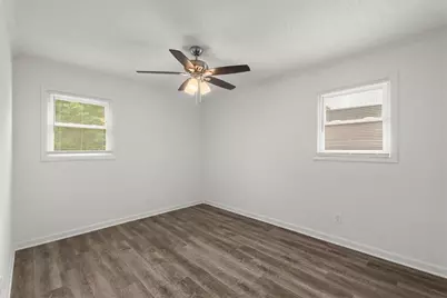 10 Burch Avenue S, Newnan, GA 30263 - Photo 16