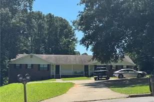 59 Wabash Dr, Ellenwood, GA 30294 - Photo 2