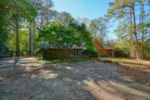 2615 Spalding Dr, Atlanta, GA 30350 - Photo 2