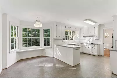 5189 Hidden Branches Circle, Dunwoody, GA 30338 - Photo 4