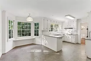 5189 Hidden Branches Cir, Dunwoody, GA 30338 - Photo 4