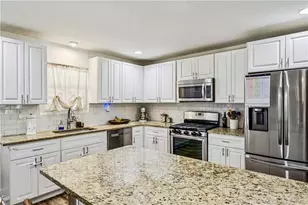 2407 Crestdale Cir SE, Atlanta, GA 30316 - Photo 8