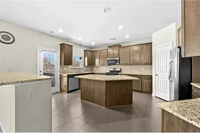1566 Wilson Manor Circle, Lawrenceville, GA 30045 - Photo 10
