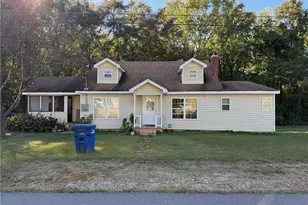 116 Young St, Buchanan, GA 30113 - Photo 2