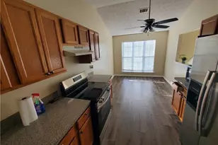 5450 Twin Lakes Dr, Atlanta, GA 30349 - Photo 8