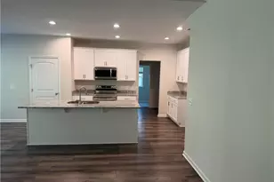 109 Chalk Farm Dr, Bloomingdale, GA 31302 - Photo 2