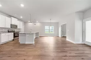 2945 Vinca Dr, Buford, GA 30519 - Photo 10