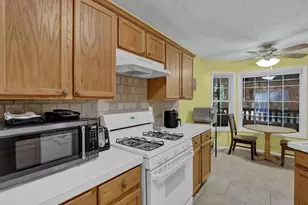 7343 Peacebrook Dr, Flowery Branch, GA 30542 - Photo 12