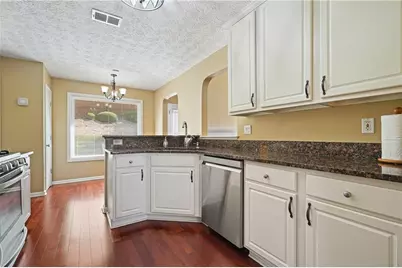 2404 Pondside Court NE, Marietta, GA 30062 - Photo 6