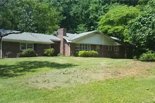 1256 E Piedmont Rd, Marietta, GA 30062 - Photo 1