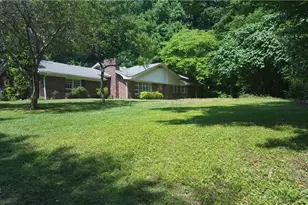 1256 E Piedmont Rd, Marietta, GA 30062 - Photo 2