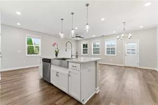 301 Niles Ct, Marietta, GA 30060 - Photo 8