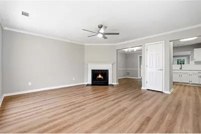 5651 Wells Circle, Stone Mountain, GA 30087 - Photo 2