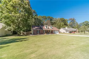 309 Magnolia Ln, Monroe, GA 30655 - Photo 2
