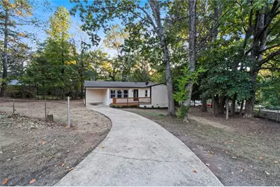 6179 Holiday Boulevard, Forest Park, GA 30297 - Photo 6