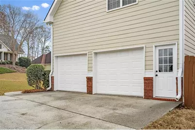 2638 Democracy Drive, Buford, GA 30519 - Photo 8