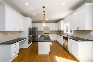 2114 Sugar Springs Dr, Lawrenceville, GA 30043 - Photo 12