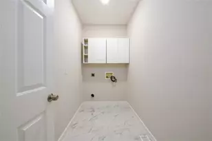 2114 Sugar Springs Dr, Lawrenceville, GA 30043 - Photo 16