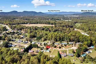 176 Westmoreland Meadows Dr, Cleveland, GA 30528 - Photo 2