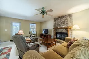 962 Cove Lake Ct, Lawrenceville, GA 30045 - Photo 2