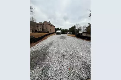 2307 Treehaven Drive, Snellville, GA 30078 - Photo 20