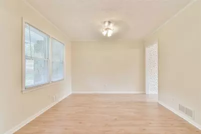 246 Greenwood Drive NW, Lilburn, GA 30047 - Photo 10