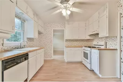 246 Greenwood Drive NW, Lilburn, GA 30047 - Photo 14