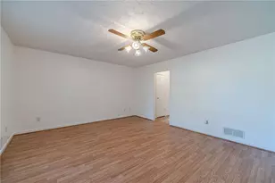 3906 Laurens Ln, Snellville, GA 30039 - Photo 22