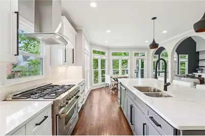 3851 Glenhurst Drive SE, Smyrna, GA 30080 - Photo 10