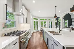 3851 Glenhurst Dr SE, Smyrna, GA 30080 - Photo 10