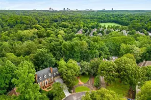 345 W Berwicke Common NE, Atlanta, GA 30342 - Photo 1