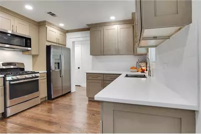 207 Walthall Street NW, Marietta, GA 30064 - Photo 32