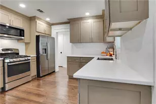 207 Walthall Street NW, Marietta, GA 30064 - Photo 32