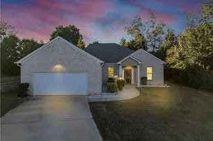 808 Cambridge Way, McDonough, GA 30253 - Photo 2